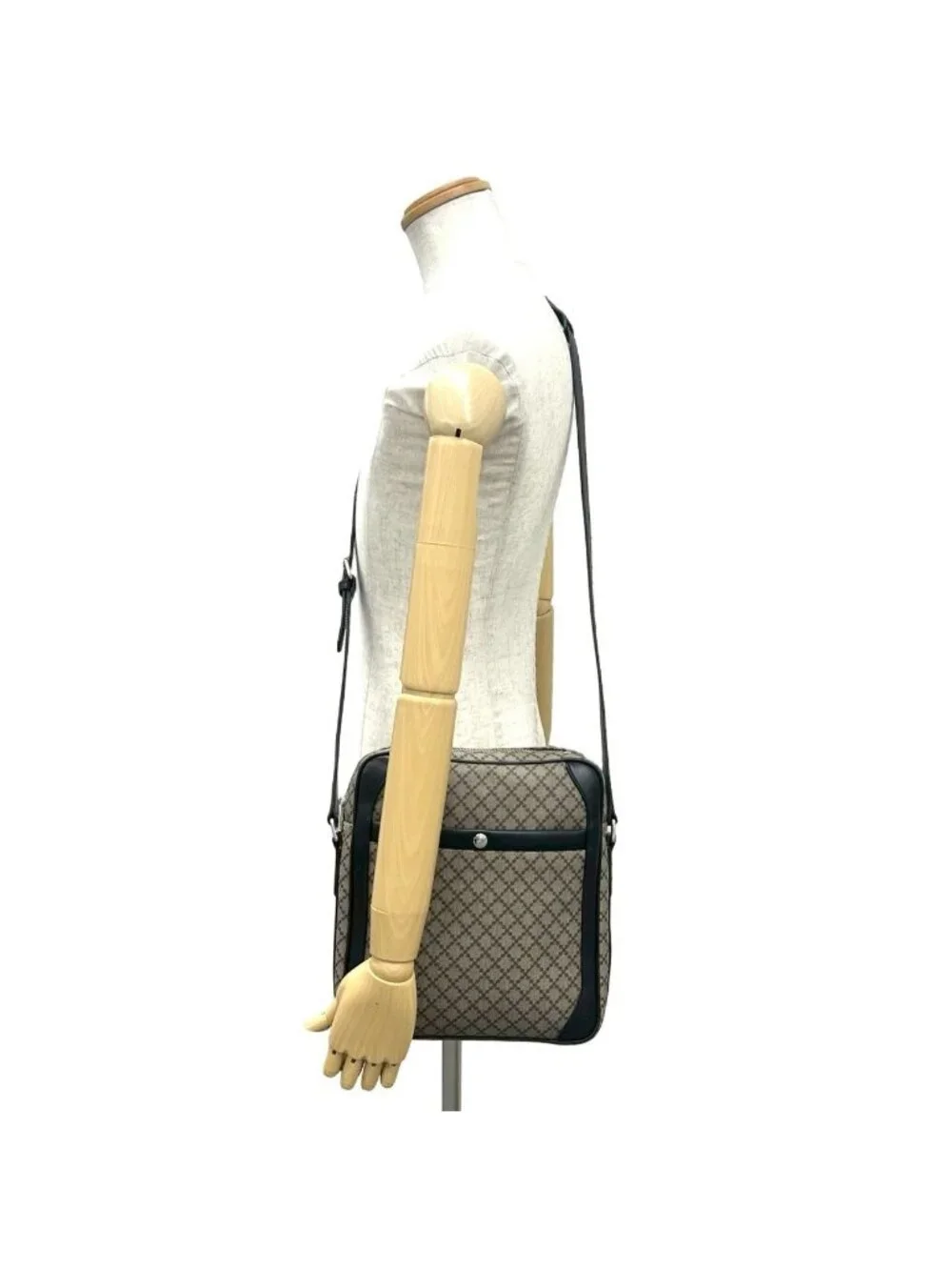 Gucci Diamante Leather Shoulder Bag Crossbody Pochette Cross Beige Black